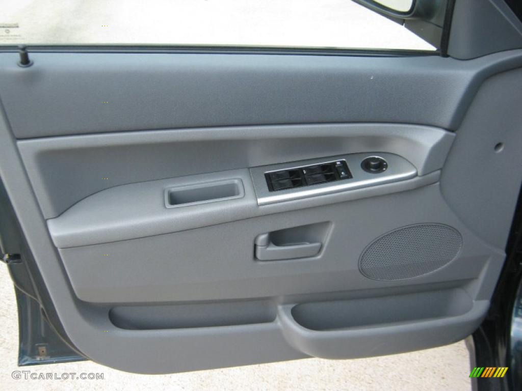 2005 Grand Cherokee Laredo - Deep Beryl Green Pearl / Medium Slate Gray photo #15