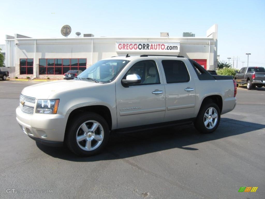 2008 Avalanche LTZ 4x4 - Gold Mist Metallic / Ebony/Light Cashmere photo #1