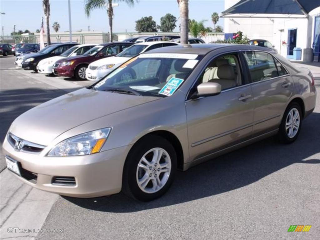 2007 Accord EX-L Sedan - Desert Mist Metallic / Ivory photo #3