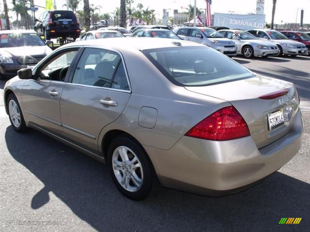 2007 Accord EX-L Sedan - Desert Mist Metallic / Ivory photo #5