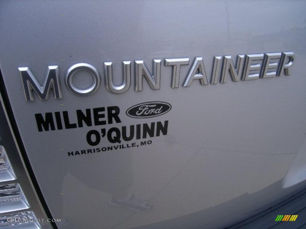 2010 Mountaineer V6 AWD - Brilliant Silver Metallic / Charcoal Black photo #17