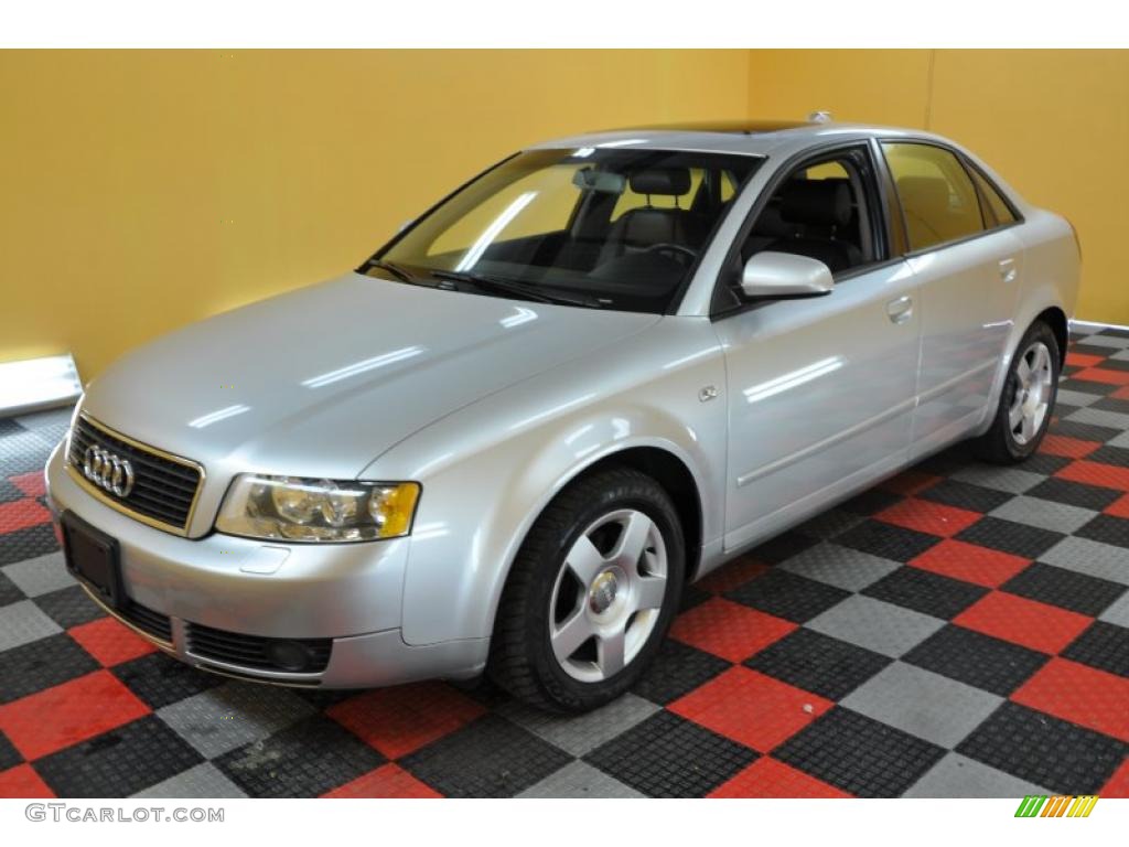 2004 A4 1.8T quattro Sedan - Light Silver Metallic / Ebony photo #3