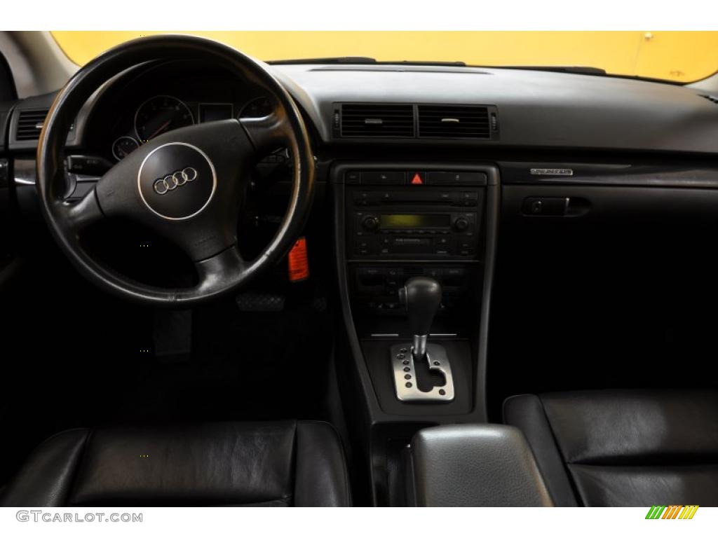 2004 A4 1.8T quattro Sedan - Light Silver Metallic / Ebony photo #7