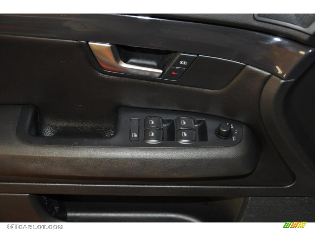 2004 A4 1.8T quattro Sedan - Light Silver Metallic / Ebony photo #11