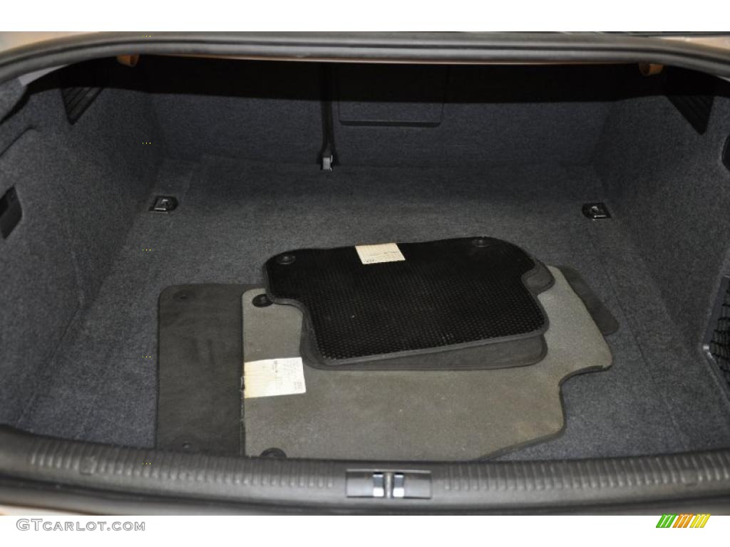 2004 A4 1.8T quattro Sedan - Light Silver Metallic / Ebony photo #15