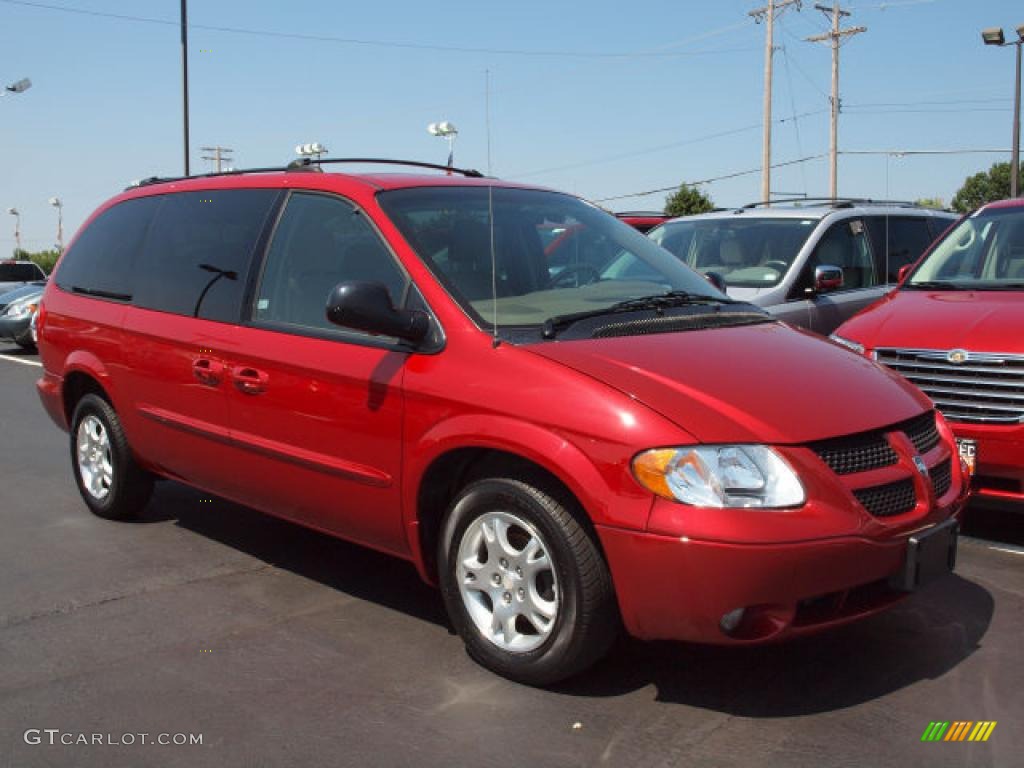 2003 Grand Caravan Sport - Inferno Red Tinted Pearl / Taupe photo #2