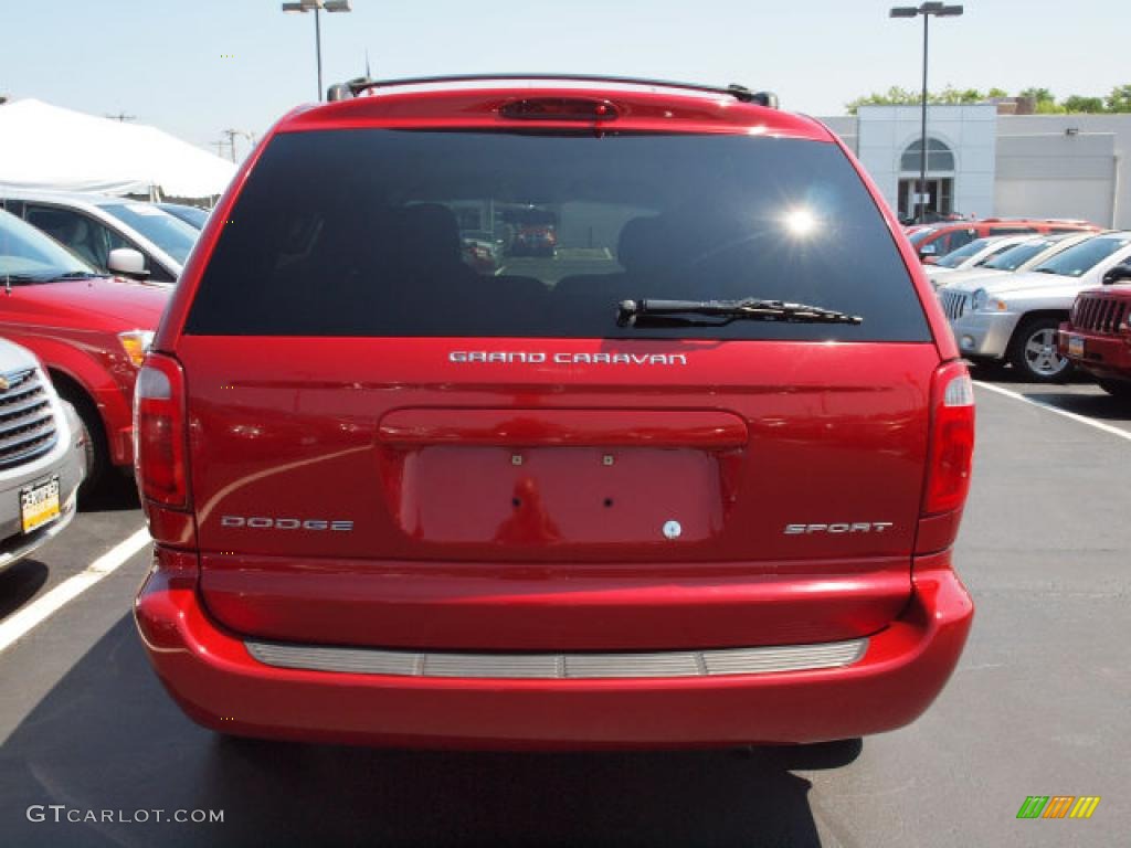2003 Grand Caravan Sport - Inferno Red Tinted Pearl / Taupe photo #6