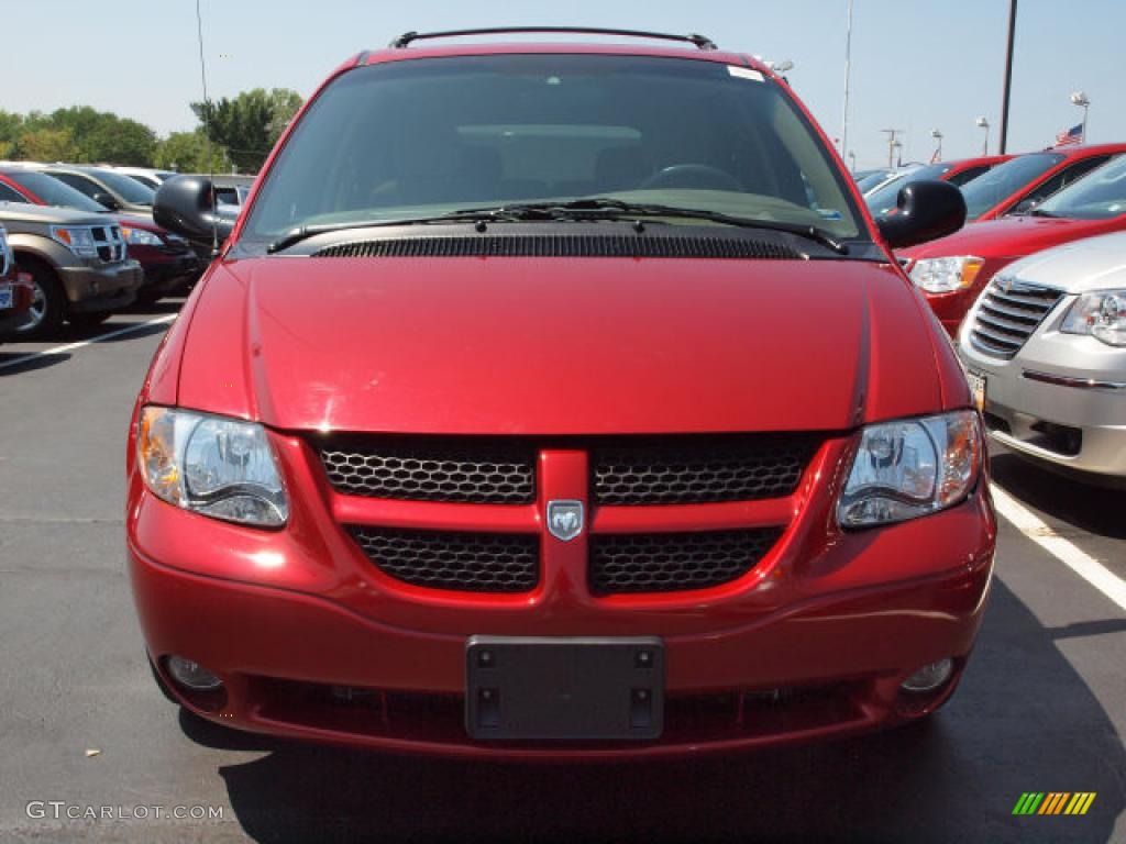 2003 Grand Caravan Sport - Inferno Red Tinted Pearl / Taupe photo #8