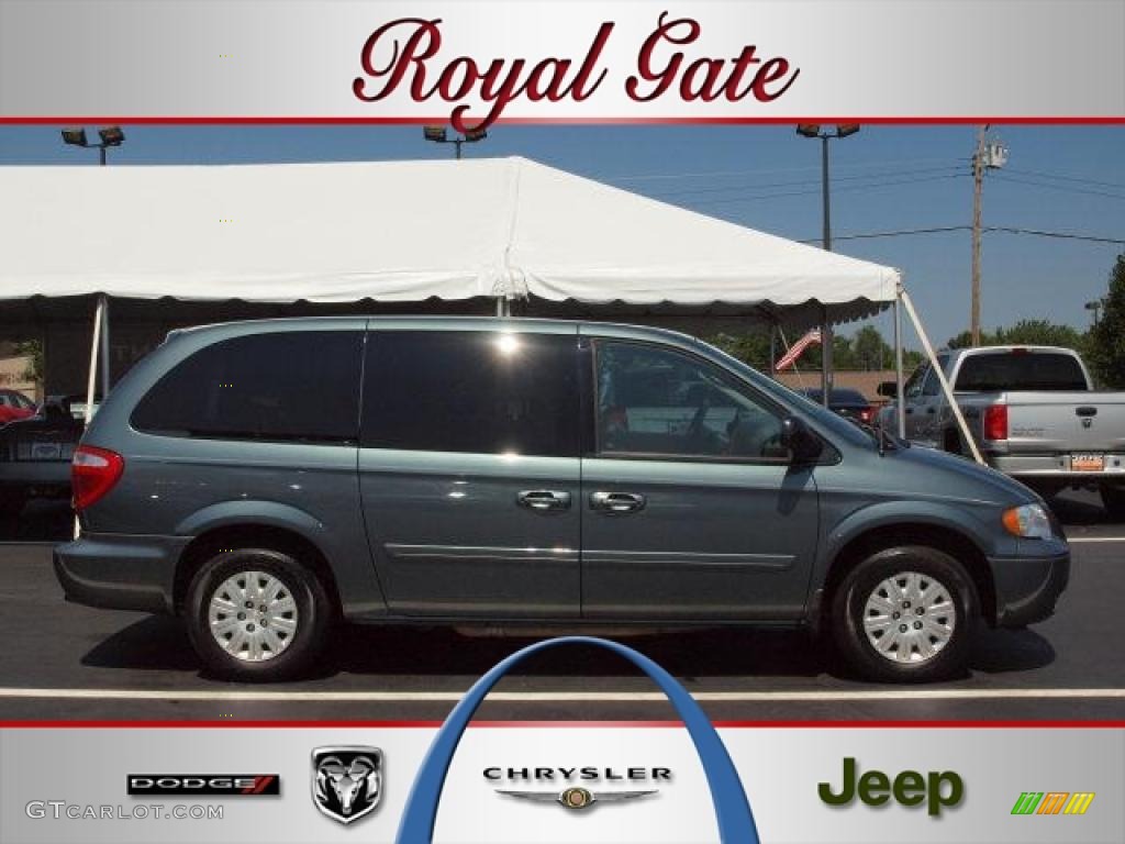 Magnesium Pearl Chrysler Town & Country