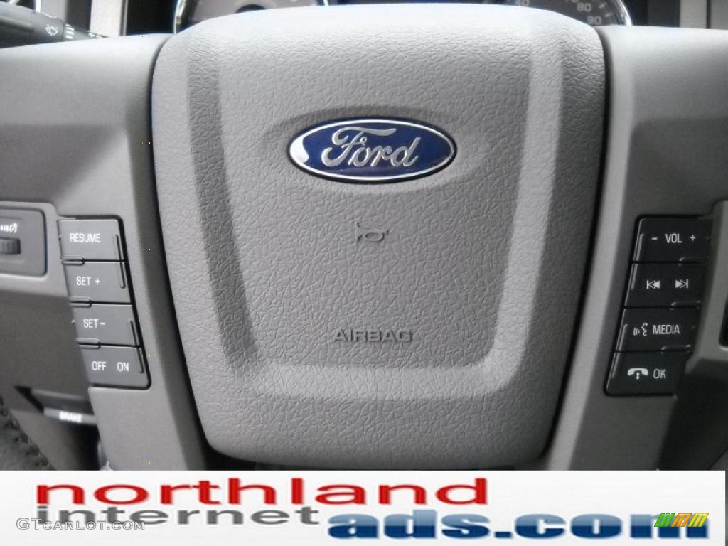 2010 F150 XLT SuperCrew 4x4 - Dark Blue Pearl Metallic / Medium Stone photo #19