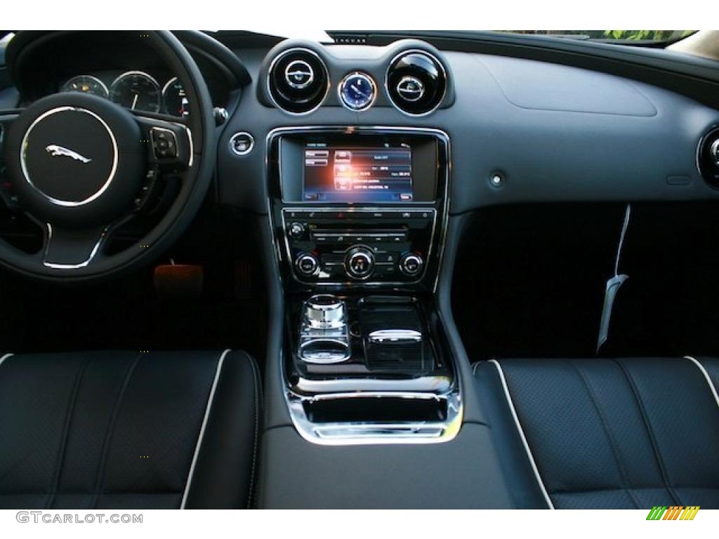 2011 XJ XJL - Ultimate Black Metallic / Jet Black/Ivory photo #5