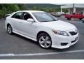 Super White - Camry SE Photo No. 3