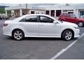 Super White - Camry SE Photo No. 4