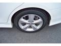 Super White - Camry SE Photo No. 9