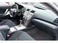 Super White - Camry SE Photo No. 22