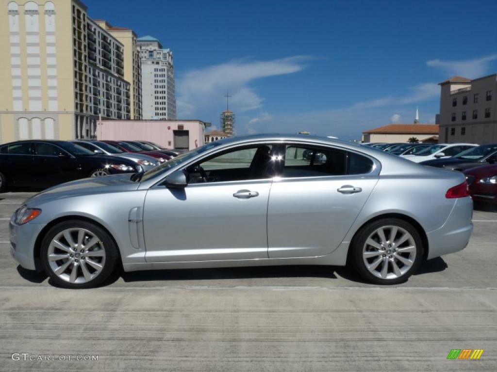 2010 XF Premium Sport Sedan - Liquid Silver Metallic / Warm Charcoal photo #4