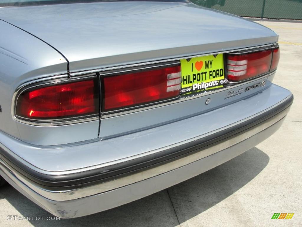 1996 LeSabre Custom - Light Adriatic Blue Metallic / Gray photo #19