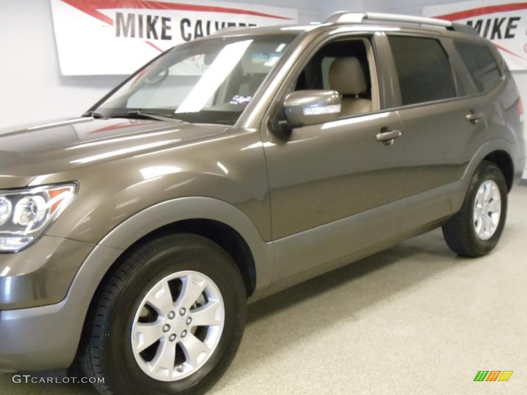2009 Borrego LX V6 - Metal Bronze / Beige photo #8