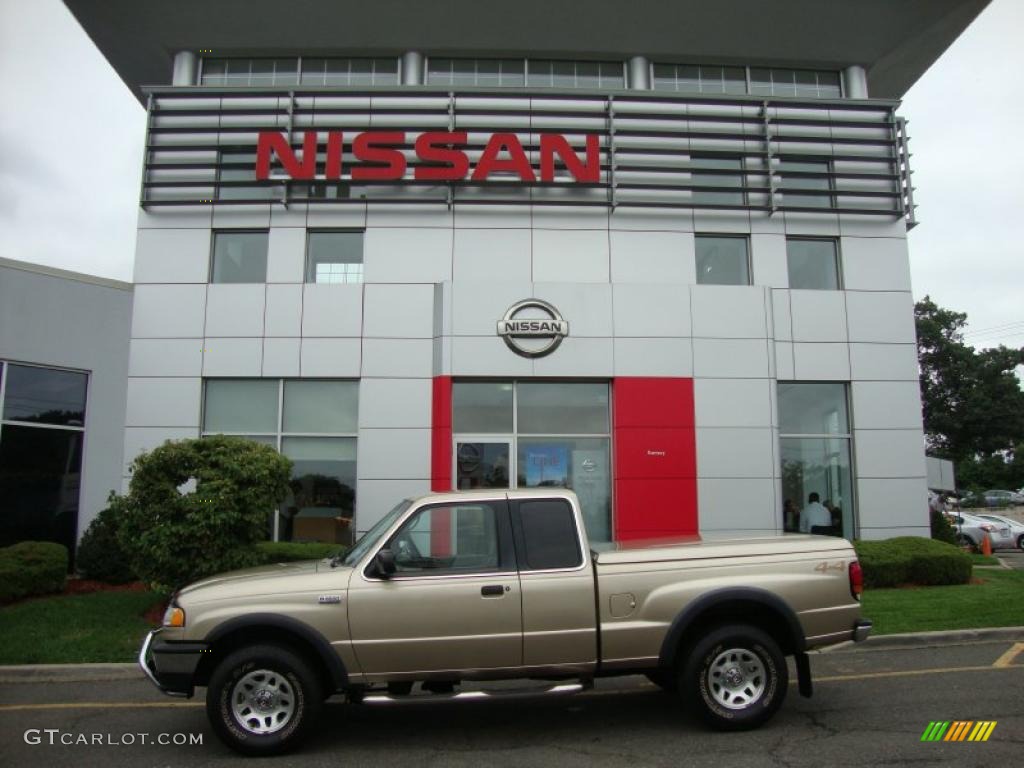 2000 B-Series Truck B4000 SE Extended Cab 4x4 - Harvest Gold Metallic / Tan photo #3