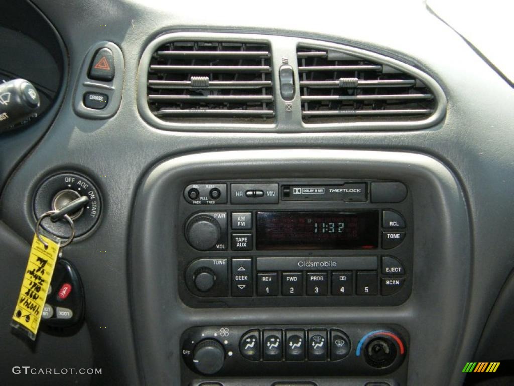 1998 Intrigue  - Blue Metallic / Gray photo #21