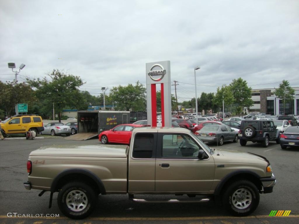 2000 B-Series Truck B4000 SE Extended Cab 4x4 - Harvest Gold Metallic / Tan photo #7