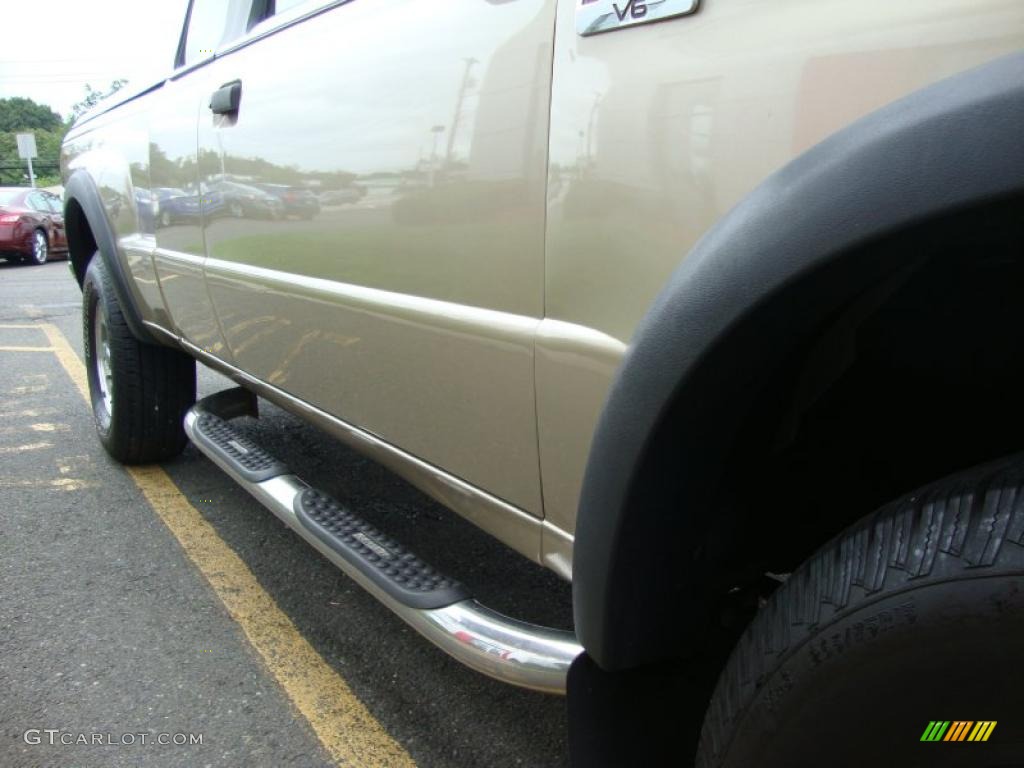 2000 B-Series Truck B4000 SE Extended Cab 4x4 - Harvest Gold Metallic / Tan photo #17
