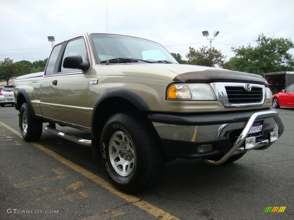 2000 B-Series Truck B4000 SE Extended Cab 4x4 - Harvest Gold Metallic / Tan photo #18