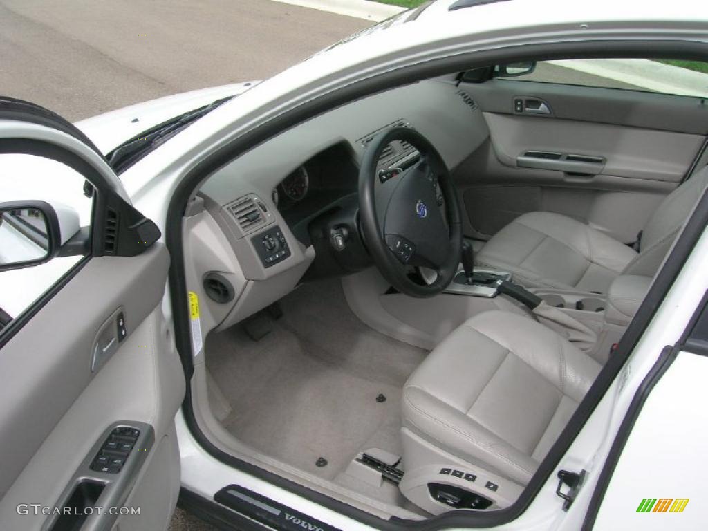2005 V50 T5 - Ice White / Dark Beige/Quartz photo #9
