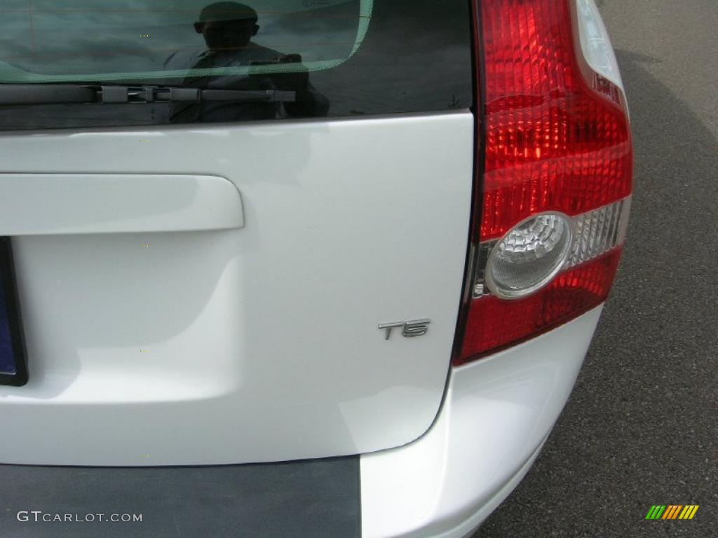 2005 V50 T5 - Ice White / Dark Beige/Quartz photo #21