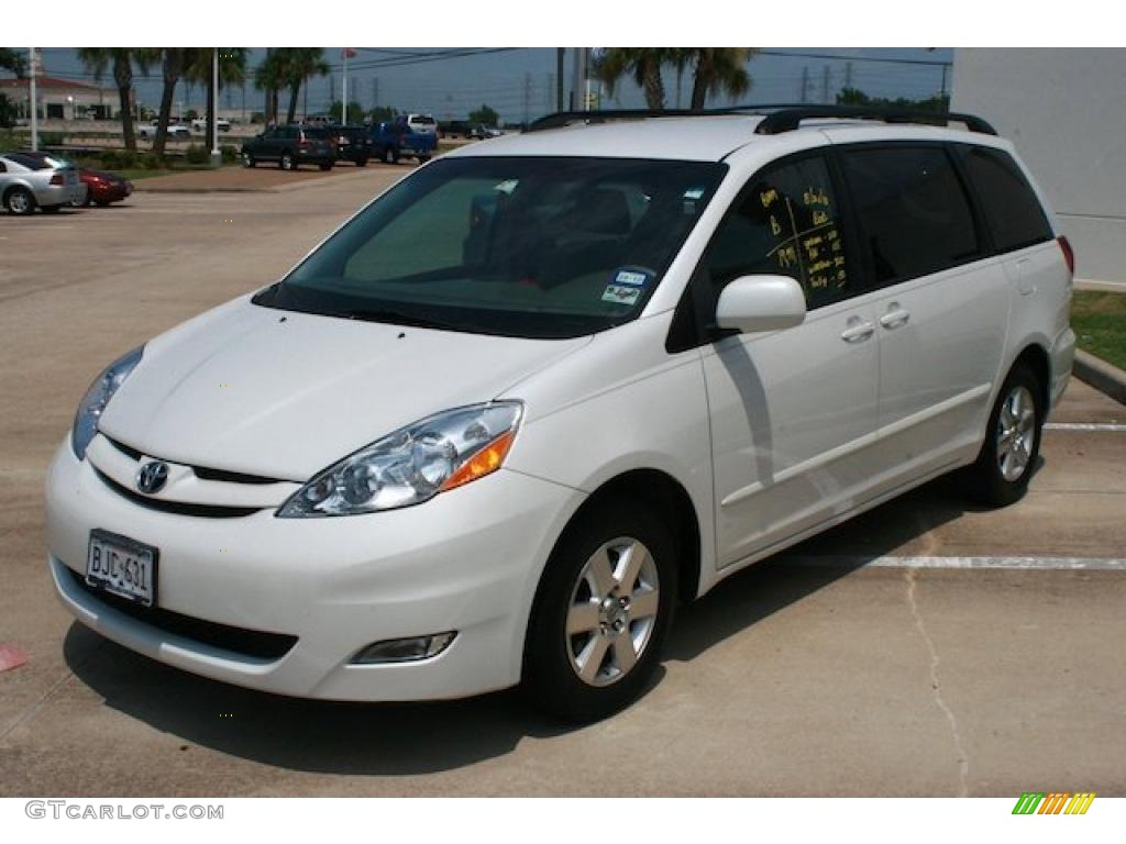 2007 Sienna XLE - Arctic Frost Pearl White / Stone photo #3
