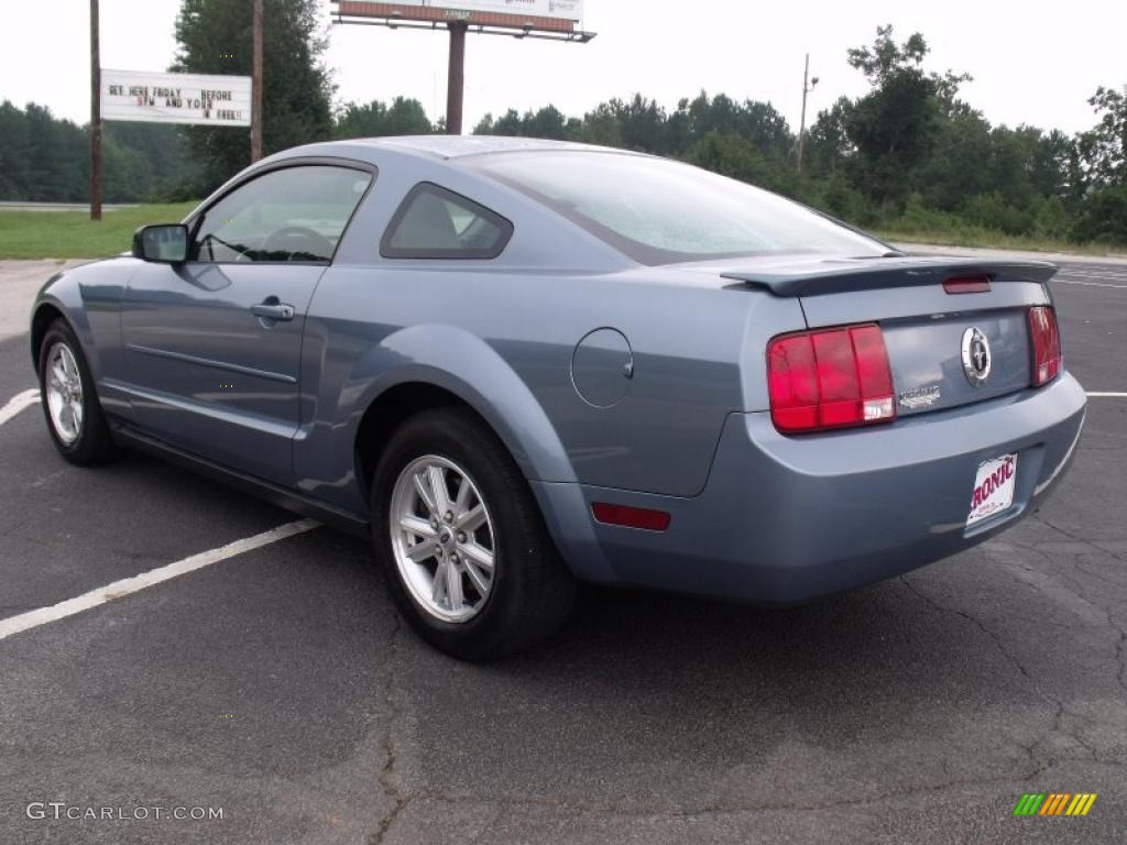 2007 Mustang V6 Premium Coupe - Windveil Blue Metallic / Light Graphite photo #5
