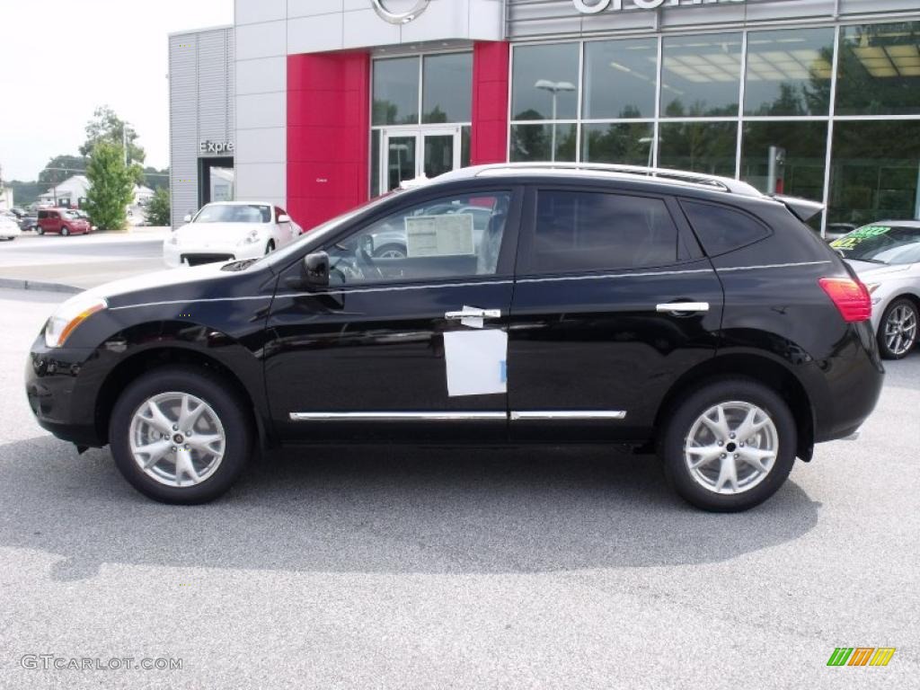 2011 Rogue SV - Wicked Black / Gray photo #2