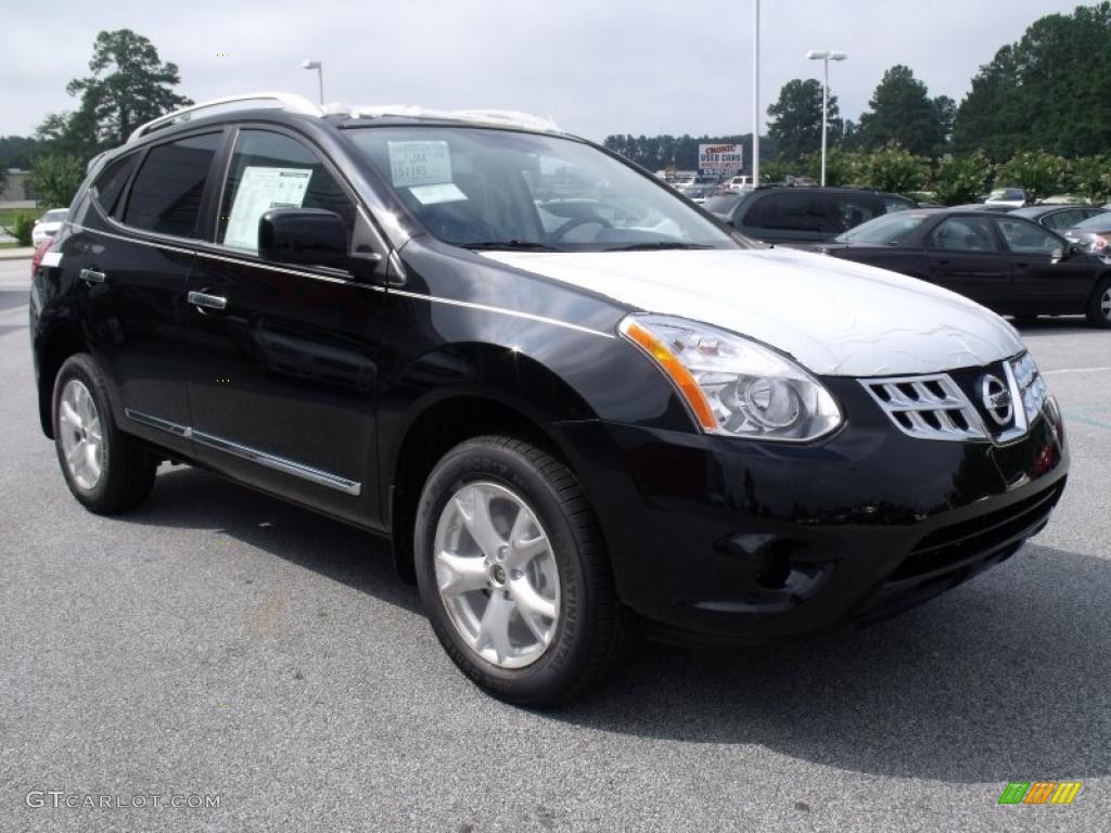 2011 Rogue SV - Wicked Black / Gray photo #7