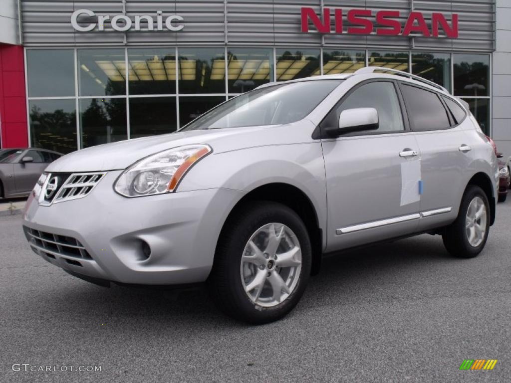 2011 Rogue SV - Silver Ice Metallic / Gray photo #1