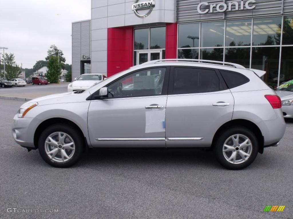 2011 Rogue SV - Silver Ice Metallic / Gray photo #2