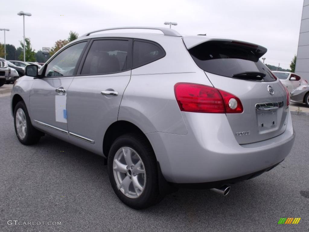 2011 Rogue SV - Silver Ice Metallic / Gray photo #3