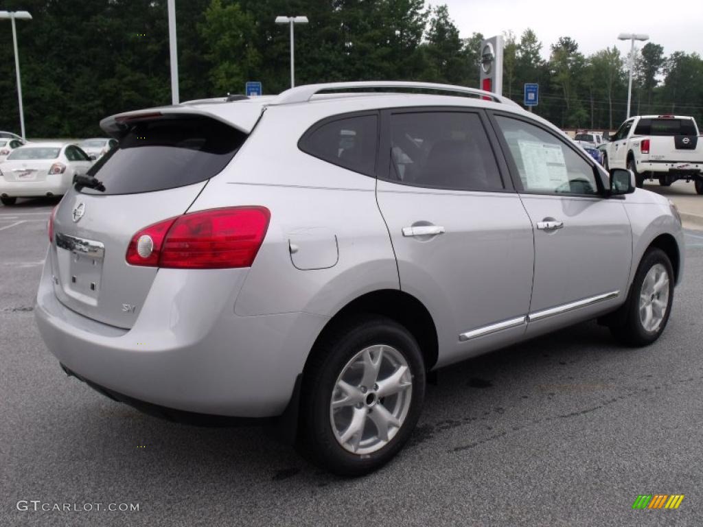 2011 Rogue SV - Silver Ice Metallic / Gray photo #5