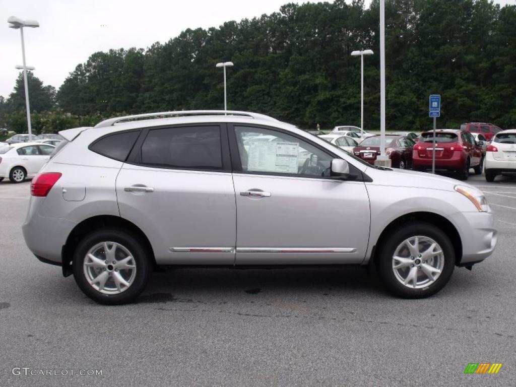 2011 Rogue SV - Silver Ice Metallic / Gray photo #6