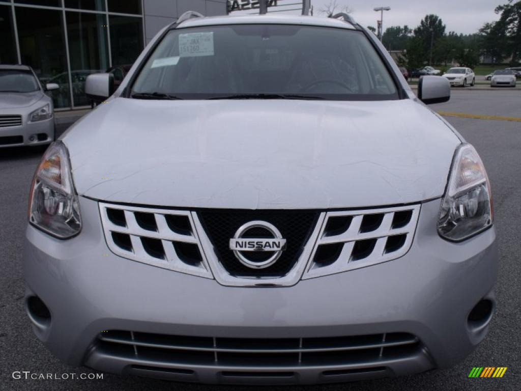 2011 Rogue SV - Silver Ice Metallic / Gray photo #8