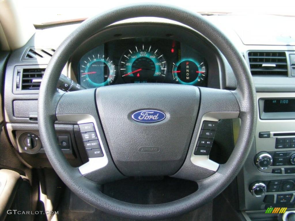 2010 Fusion SE V6 - Sangria Red Metallic / Charcoal Black photo #16