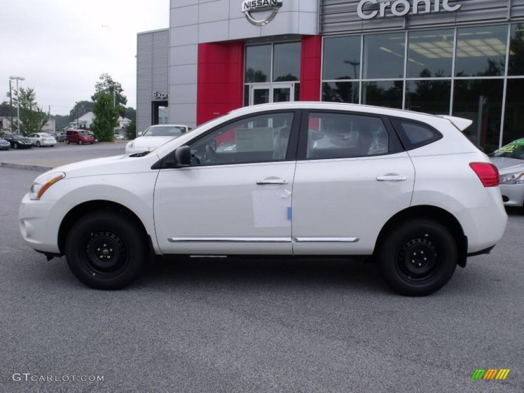 2011 Rogue S - Pearl White / Gray photo #2