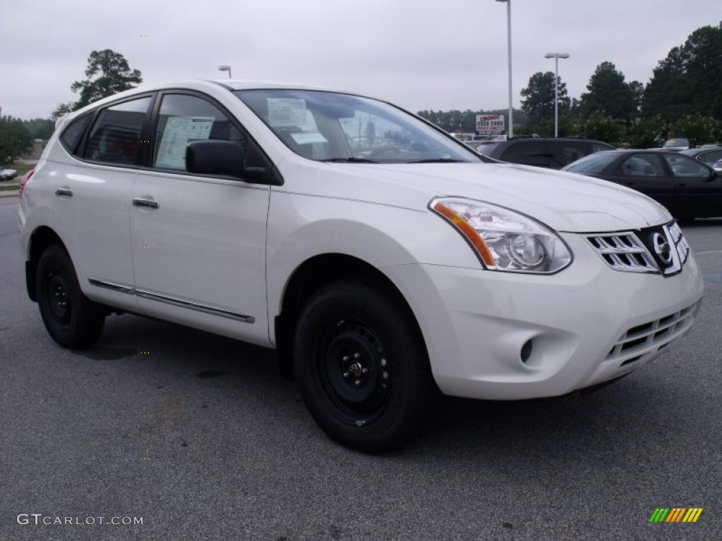 2011 Rogue S - Pearl White / Gray photo #7