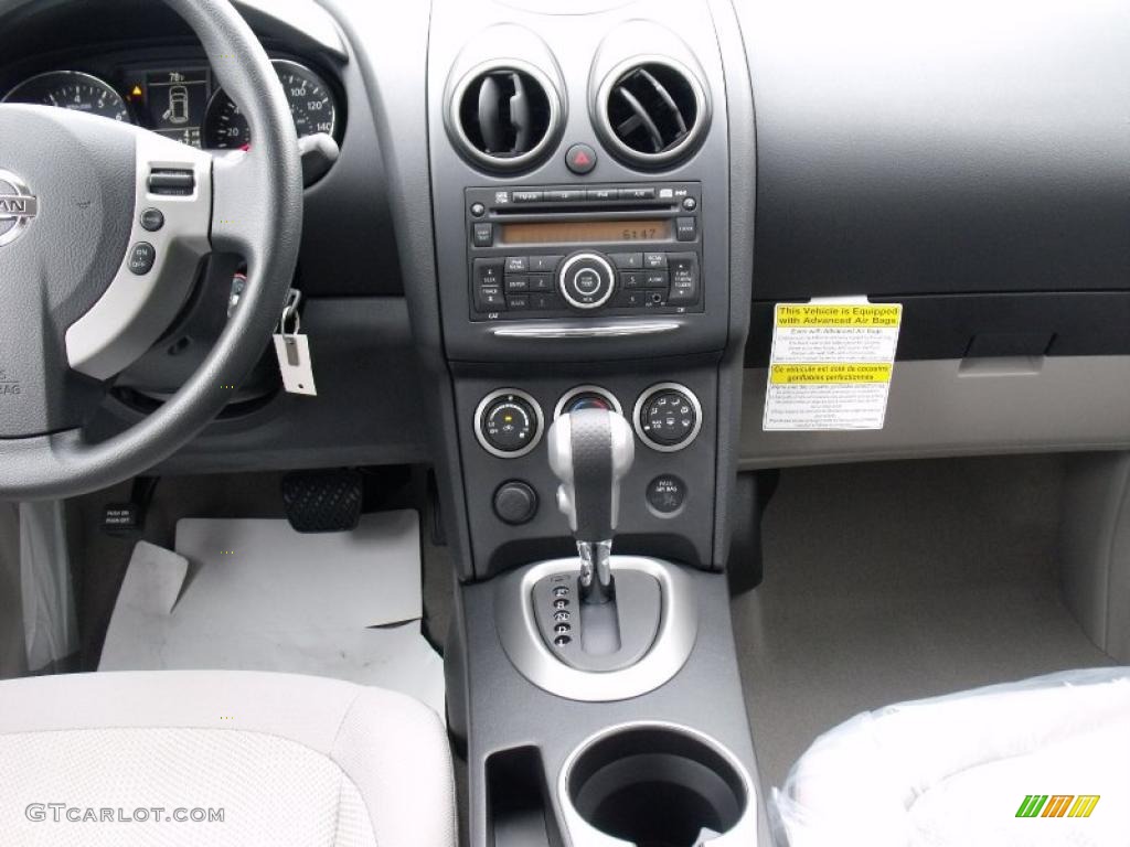 2011 Rogue S - Cayenne Red / Gray photo #10