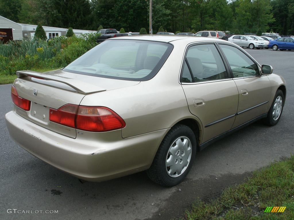 2000 Accord LX Sedan - Naples Gold Metallic / Ivory photo #5