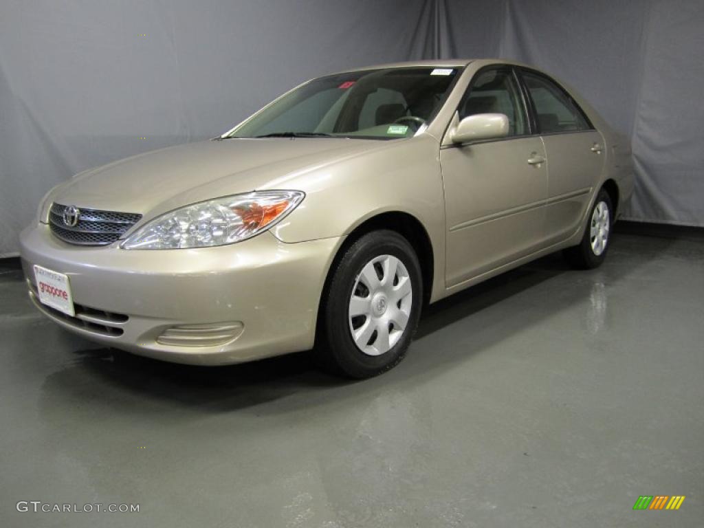 2003 Camry XLE - Desert Sand Mica / Taupe photo #1