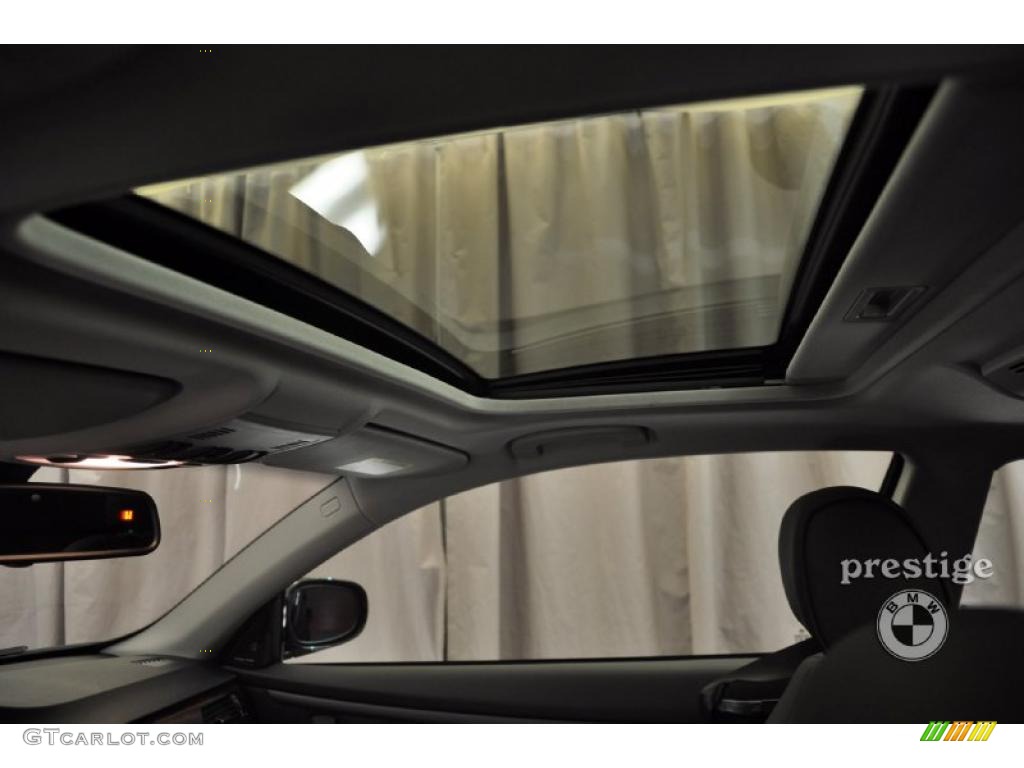 2011 3 Series 335i xDrive Coupe - Jet Black / Black photo #19