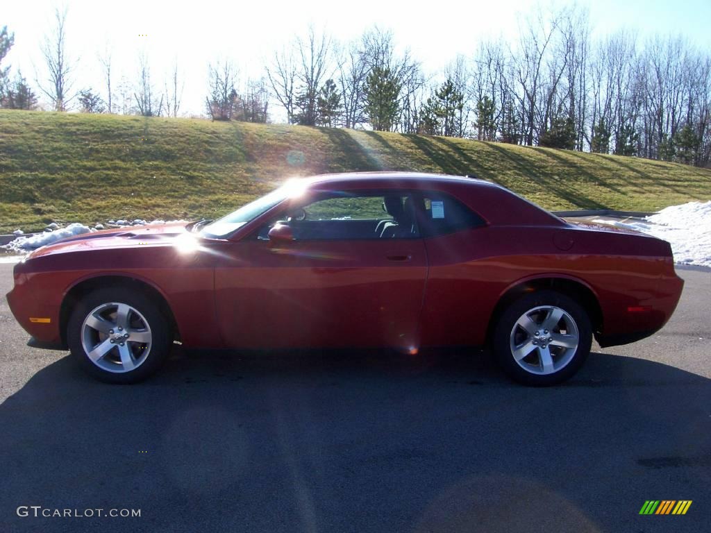 2009 Challenger SE - Inferno Red Crystal Pearl Coat / Dark Slate Gray photo #2