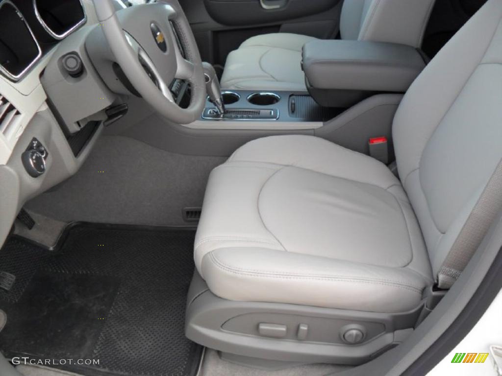 2011 Traverse LT - White / Dark Gray/Light Gray photo #7