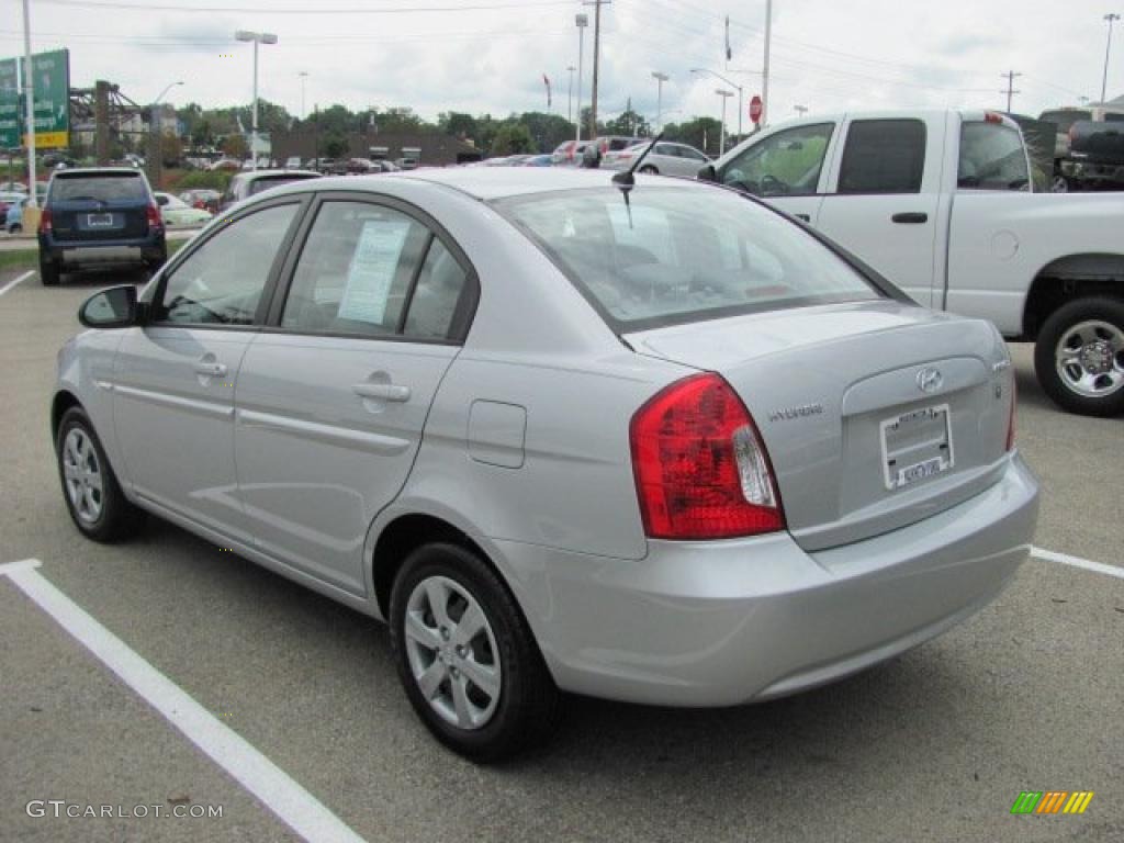 2009 Accent GLS 4 Door - Platinum Silver / Gray photo #7