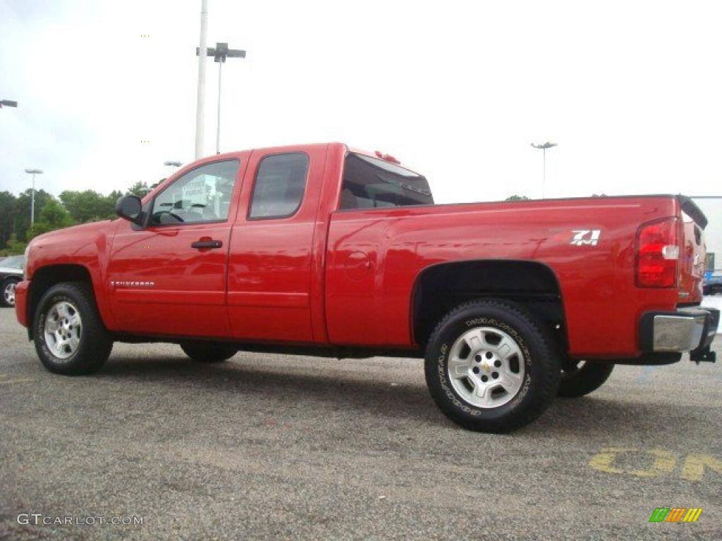 2007 Silverado 1500 LT Extended Cab 4x4 - Victory Red / Dark Charcoal photo #3